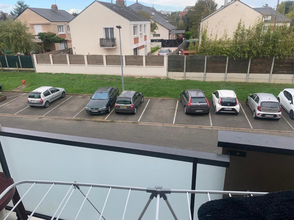 F3 Appartement 2 Chambre Un Salon Avec Wifi Saint-Jean-de-la-Ruelle Eksteriør bilde